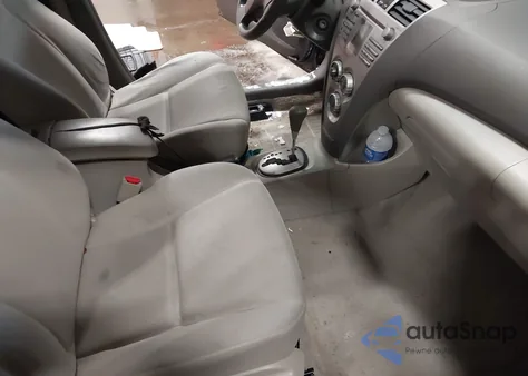 2010 Toyota Yaris из США, поврежденный, VIN JTDBT4K33A1395589